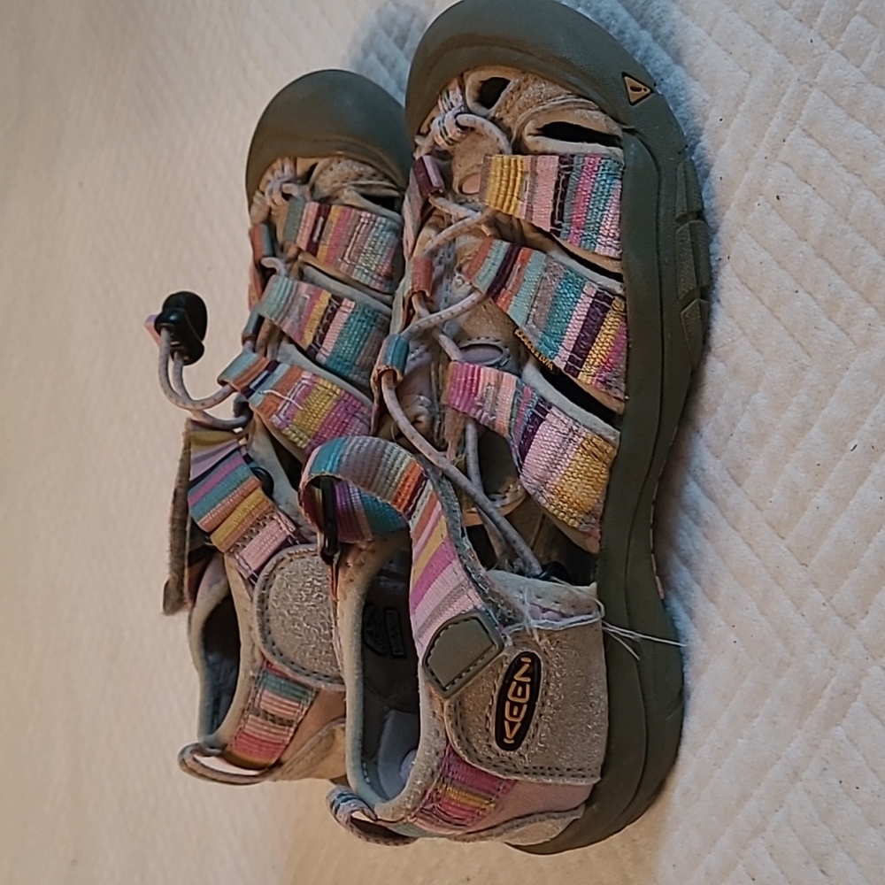 Keen Newport H2 Kids Size 2 Pink Pastel Stripe Rainbow Sandals Water Shoes - Picture 2 of 7